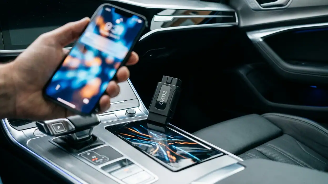 inCarDoc PRO | OBD2 : Transformez votre smartphone en centre de diagnostic auto header